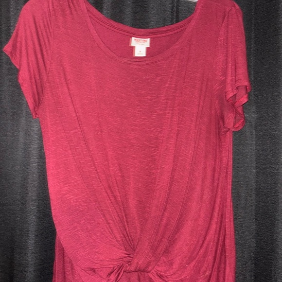 Mossimo Supply Co. Tops - Mossimo Supply Co. Berry Short Sleeve Knot Top